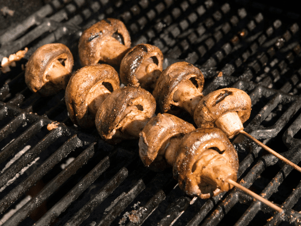 Champignonspieße vom Grill