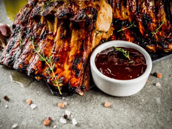 Spareribs im Grill