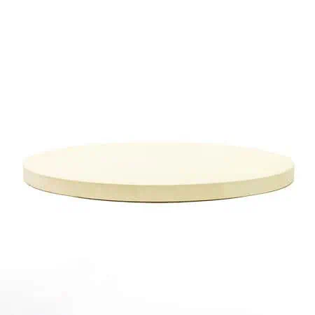 Pizzastein aus Keramik, ideal für perfekte Pizzaergebnisse in Ihrem Grill. Hochtemperaturbeständig, leicht zu reinigen.